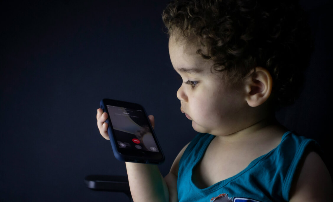 Como saber si mi hijo o hija es adicta a las redes sociales